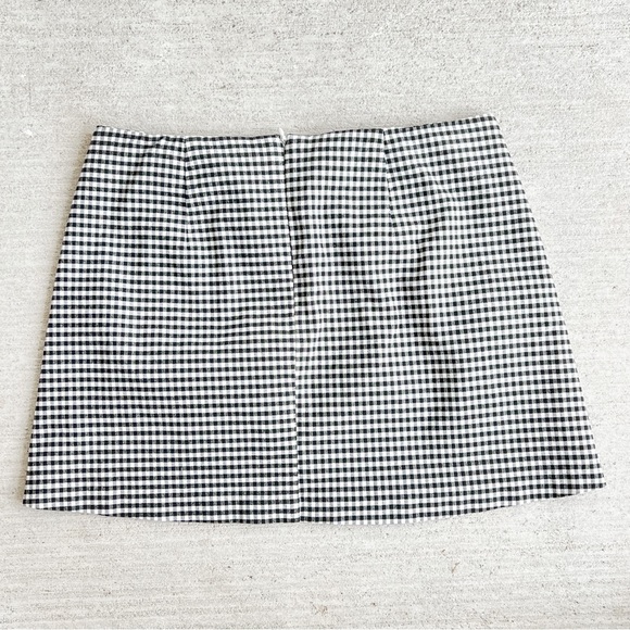 Urban Outfitters Gingham Skirt with Pockets | Size Medium - Picture 4 of 4